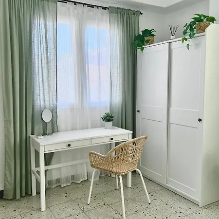 Apartamento Big Spacious Penthouse Next To The Sea *