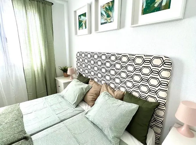 דירה Big Spacious Penthouse Next To The Sea
