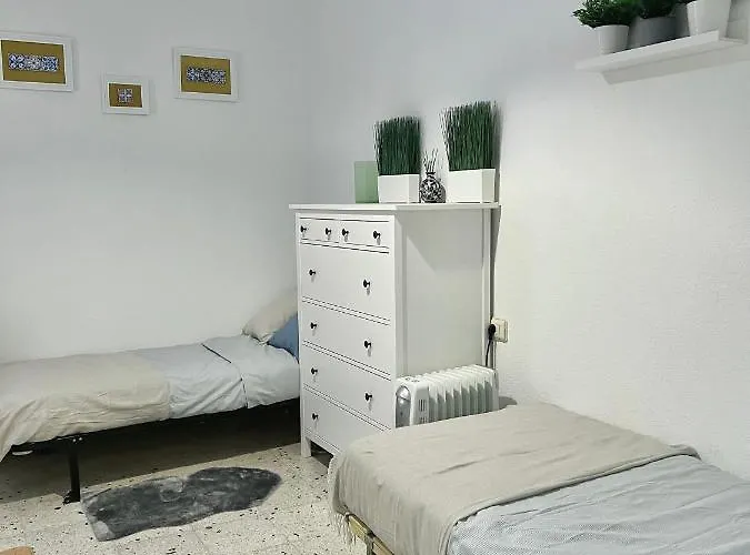 Big Spacious Penthouse Next To The Sea דירה *
