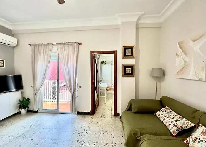 Big Spacious Penthouse Next To The Sea דירה *