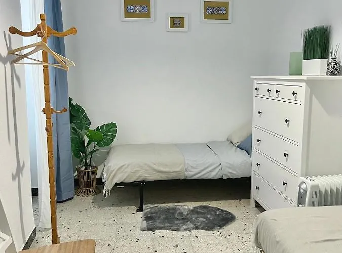 Big Spacious Penthouse Next To The Sea דירה